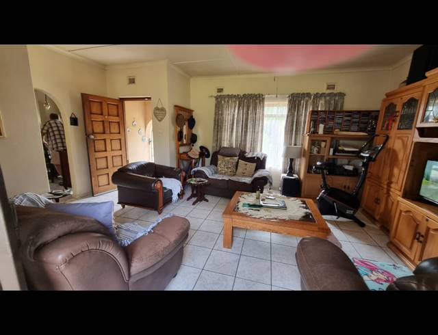 3 BEDROOM HOUSE FOR SALE IN MEER EN SEE